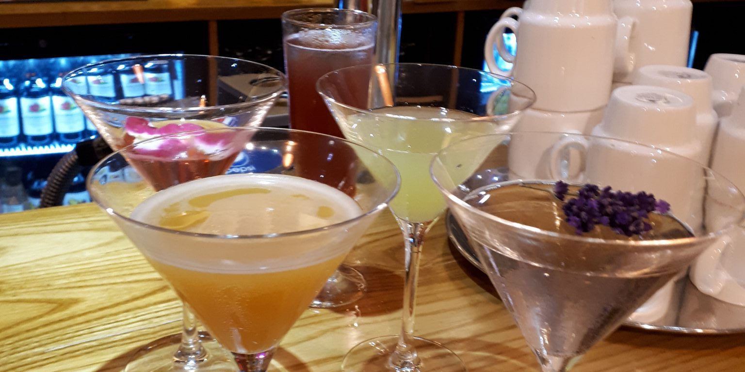 Cocktails at Hothorpe and the Woodlands